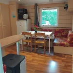 Campsite Chez Regis Et Jennifer Mobile 6 Personnes Il Es Chauffer Climatise, Proche Europa-park Et Rulantica *