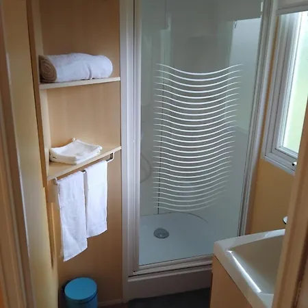 Chez Regis Et Jennifer *